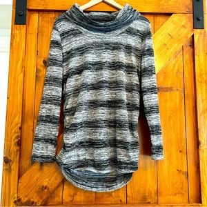 Great Expectations Maternity Large 12/14 Striped Turtleneck Sweater